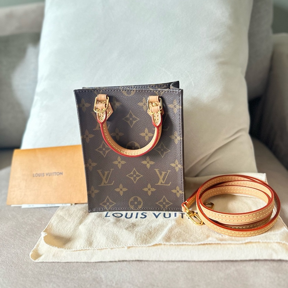 Louis Vuitton Petit Sac Plat